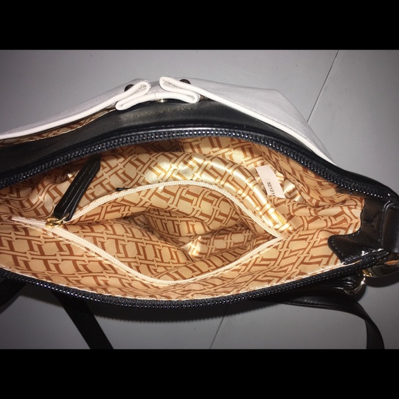 Tignanello Leather Cream and Black Purse - Picture 6 of 10